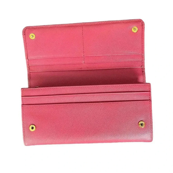 Prada Women's Pink Saffiano Leather Bow Wallet - Picture 2 of 7